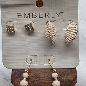 Gold and Cream Earrings Set